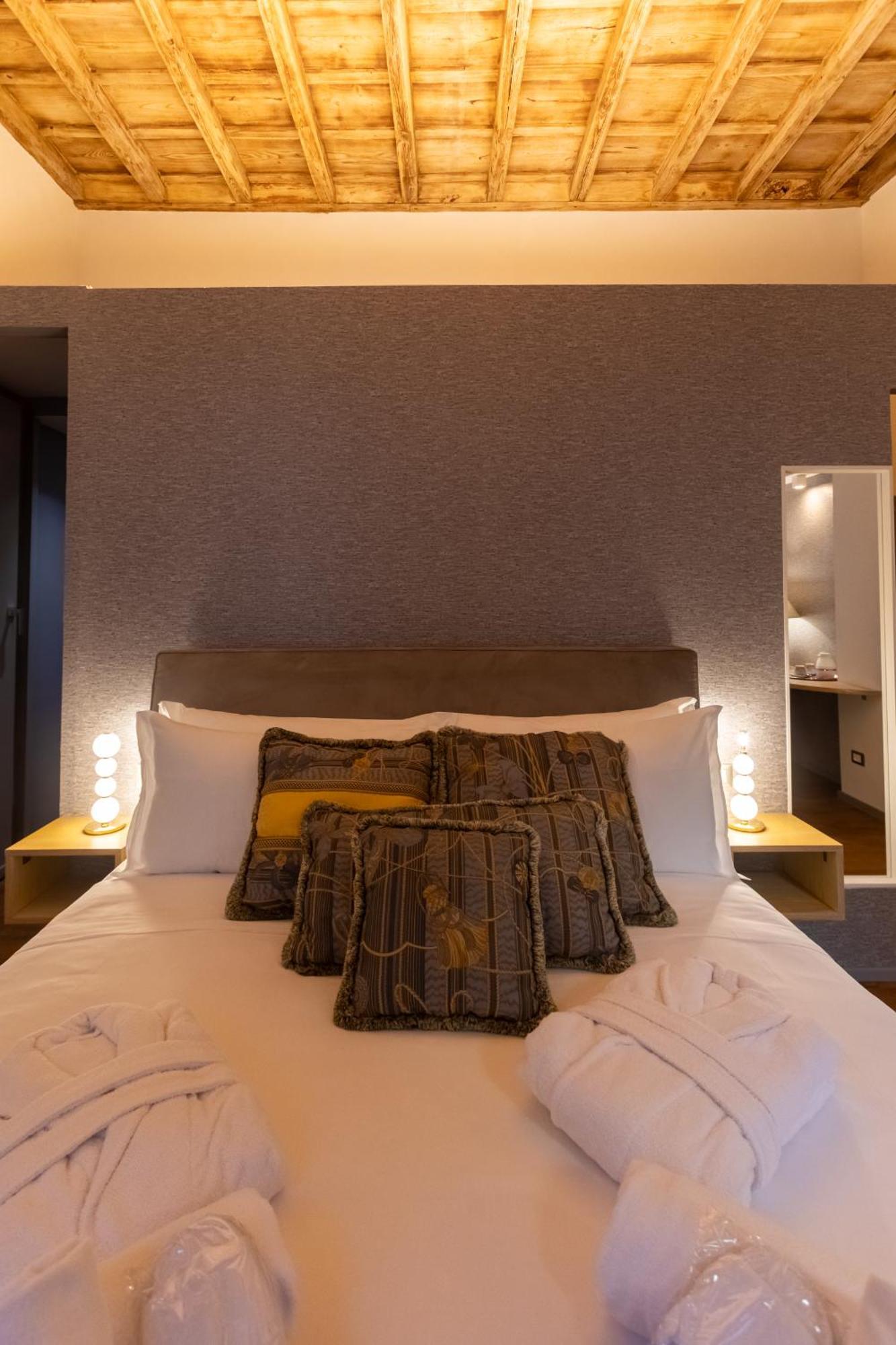 Fontana Di Trevi Roma Luxury Suite Exterior foto